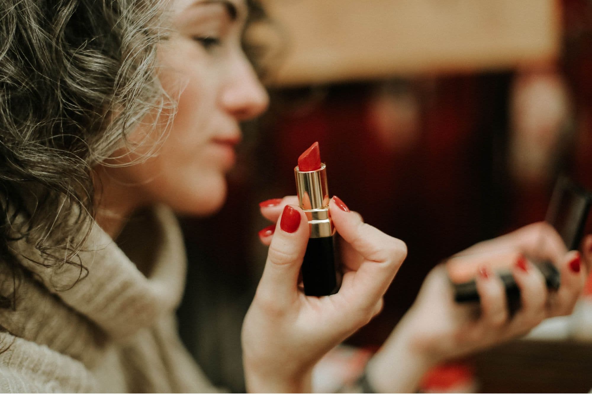 Frau%20mit%20Lippenstift