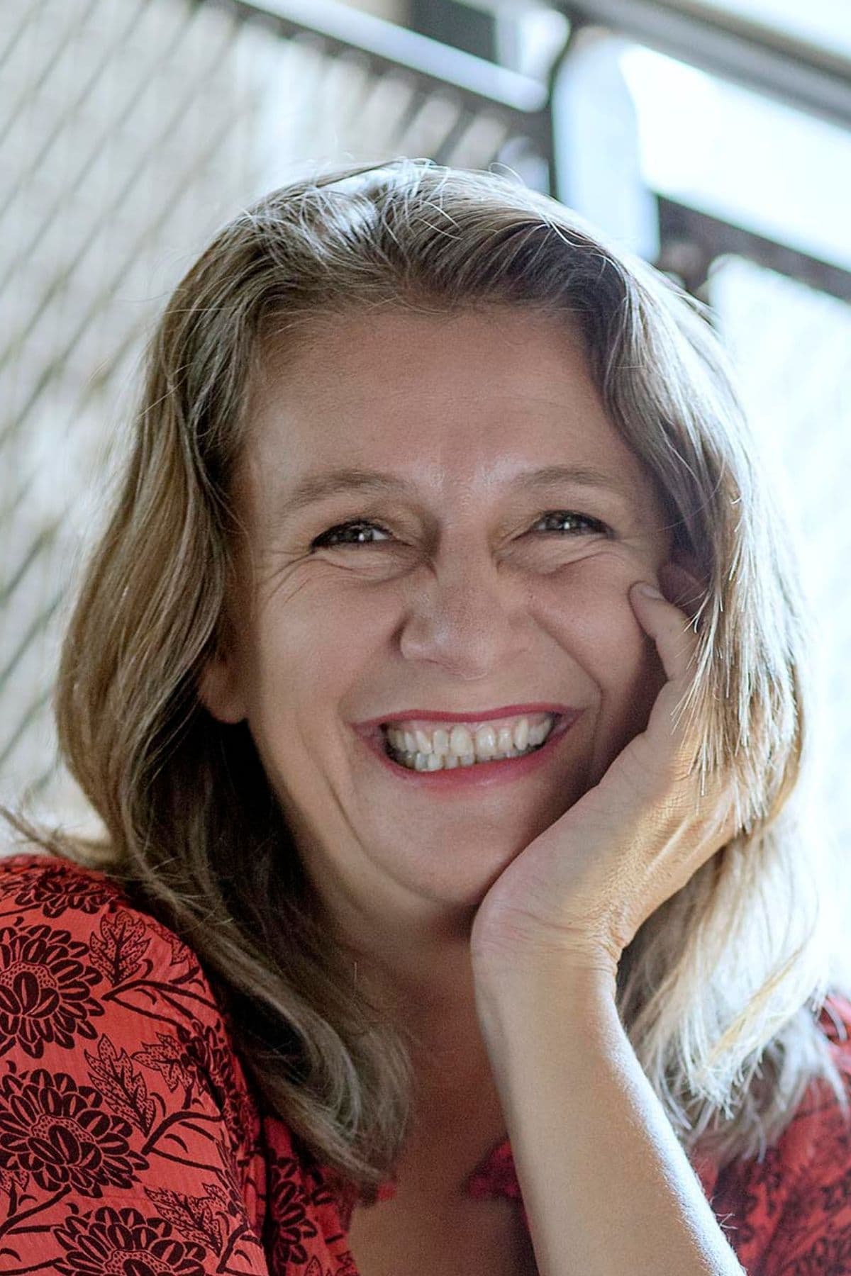 Birgit%20Denk%20sch%C3%B6pft%20ihren%20hohen%20Energielevel%20aus%20Ihrem%20Schaffen.%20(Foto:%20Ulrik%20H%C3%B6lzel)
