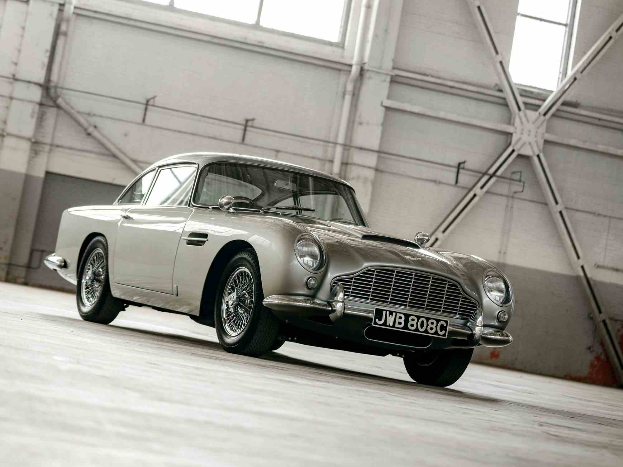 Von 007 auf 707: Die Aston- Martin-Story